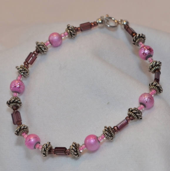 Beautiful Handmade Beaded Bracelet - Picture 4 of 6